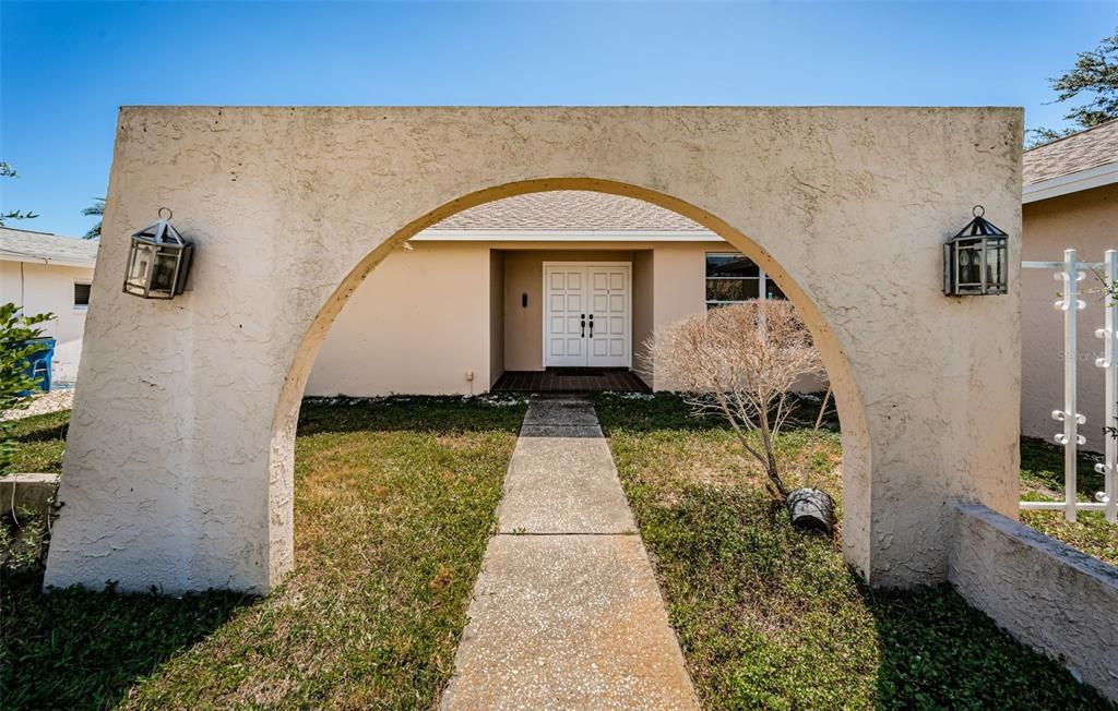 For Sale: $899,000 (3 beds, 2 baths, 1964 Square Feet)