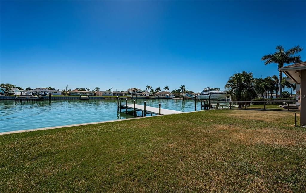 For Sale: $899,000 (3 beds, 2 baths, 1964 Square Feet)