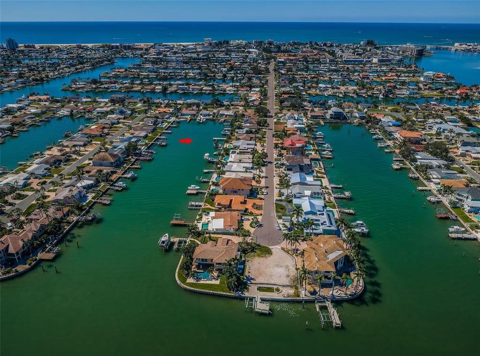 For Sale: $899,000 (3 beds, 2 baths, 1964 Square Feet)