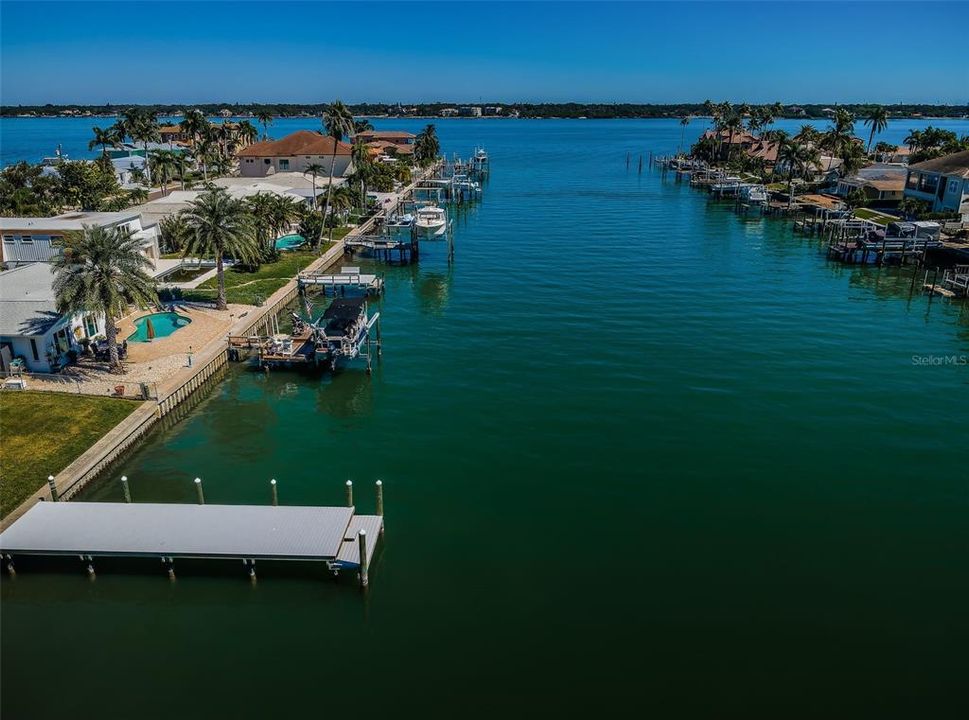 For Sale: $899,000 (3 beds, 2 baths, 1964 Square Feet)