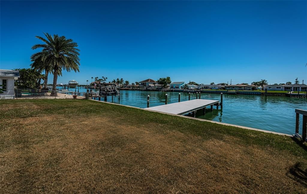 For Sale: $899,000 (3 beds, 2 baths, 1964 Square Feet)