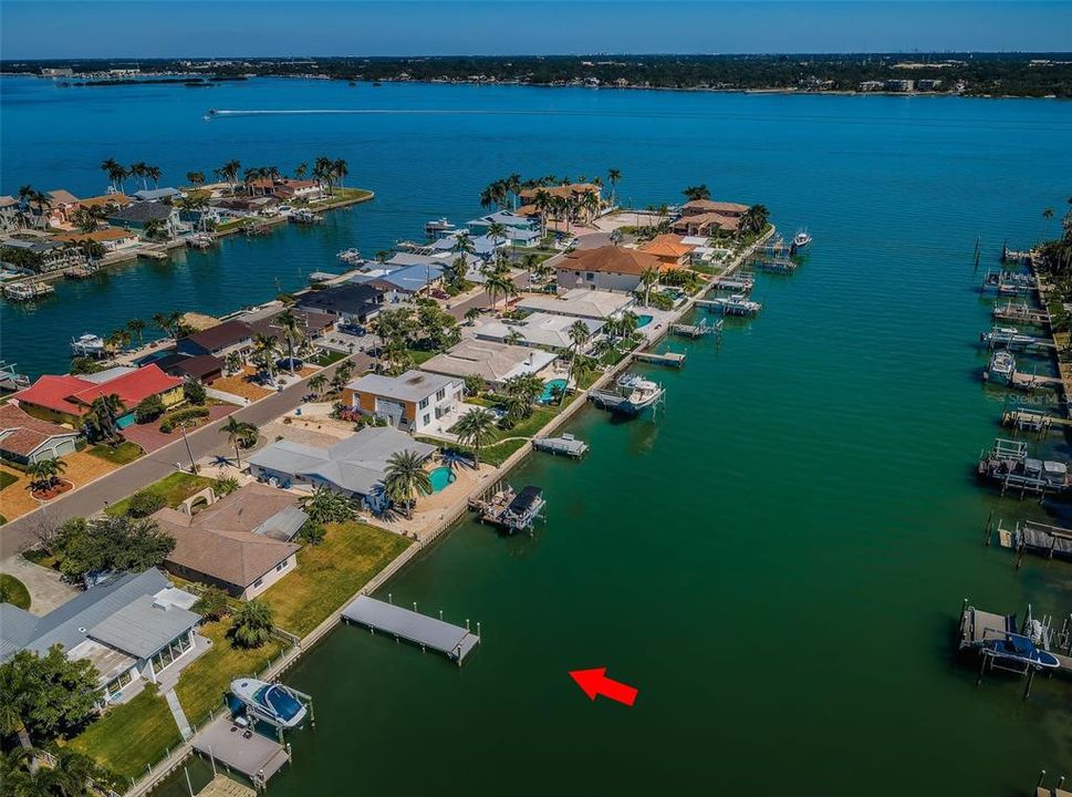 For Sale: $899,000 (3 beds, 2 baths, 1964 Square Feet)