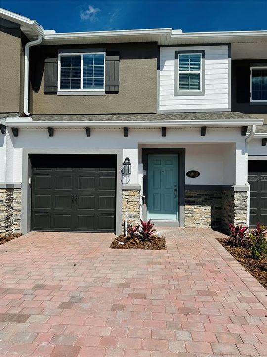 出租: $2,500 (3 贝兹, 2 浴室, 1569 平方英尺)