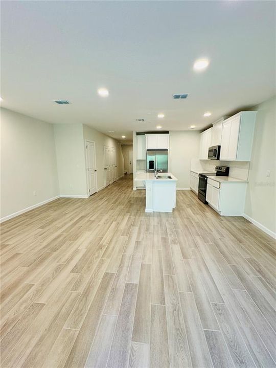 出租: $2,500 (3 贝兹, 2 浴室, 1569 平方英尺)