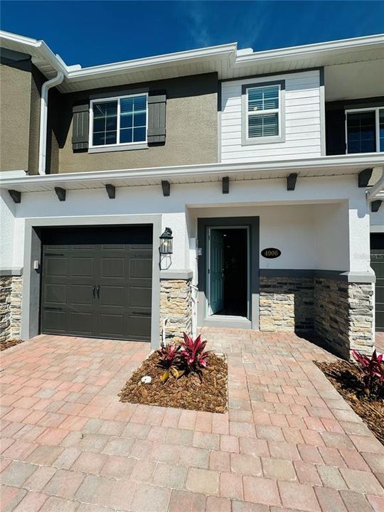 出租: $2,500 (3 贝兹, 2 浴室, 1569 平方英尺)