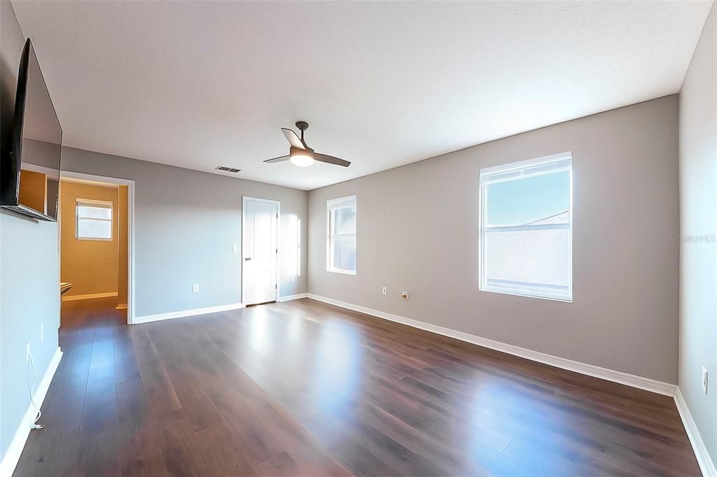 待售: $397,500 (3 贝兹, 2 浴室, 2408 平方英尺)