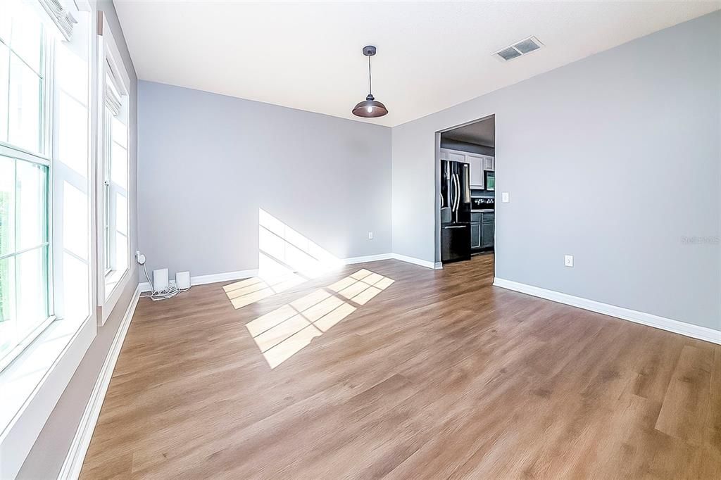 待售: $397,500 (3 贝兹, 2 浴室, 2408 平方英尺)