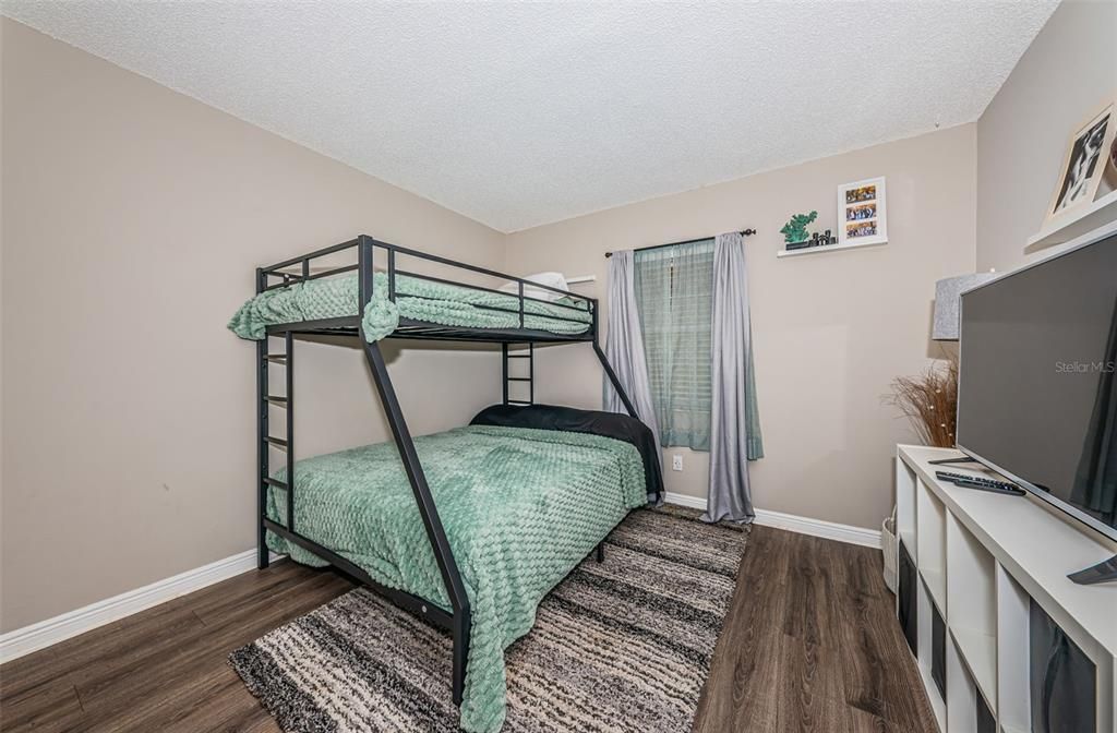 出租: $3,000 (2 贝兹, 2 浴室, 1075 平方英尺)