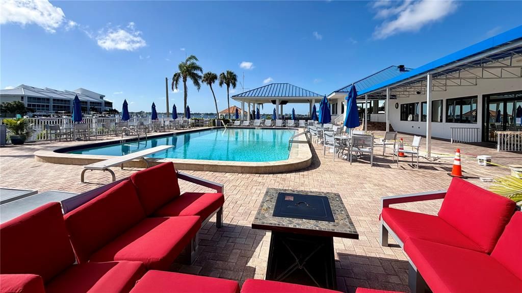 待售: $845,000 (3 贝兹, 2 浴室, 1868 平方英尺)