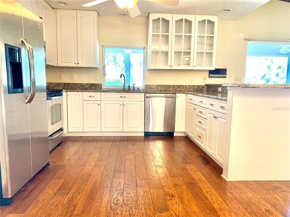 待售: $845,000 (3 贝兹, 2 浴室, 1868 平方英尺)