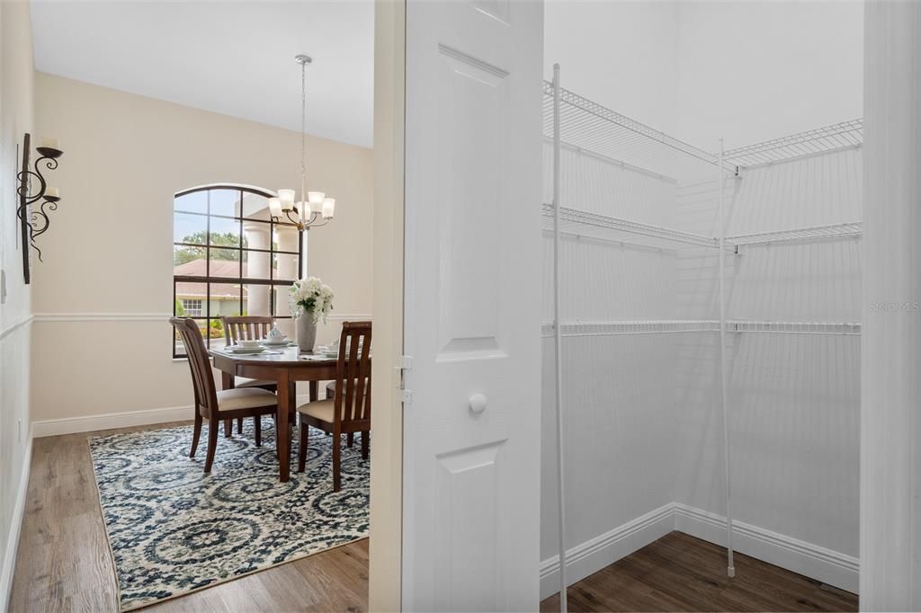 Active With Contract: $562,900 (4 beds, 3 baths, 2725 Square Feet)