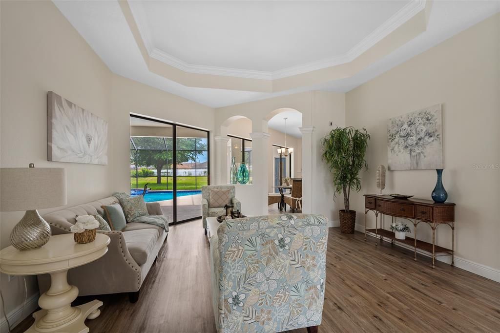 Active With Contract: $562,900 (4 beds, 3 baths, 2725 Square Feet)