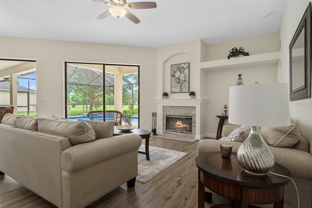 Active With Contract: $562,900 (4 beds, 3 baths, 2725 Square Feet)