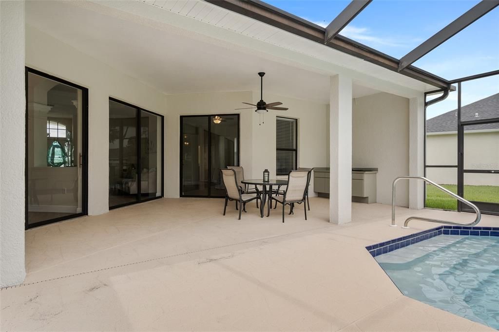 Active With Contract: $562,900 (4 beds, 3 baths, 2725 Square Feet)