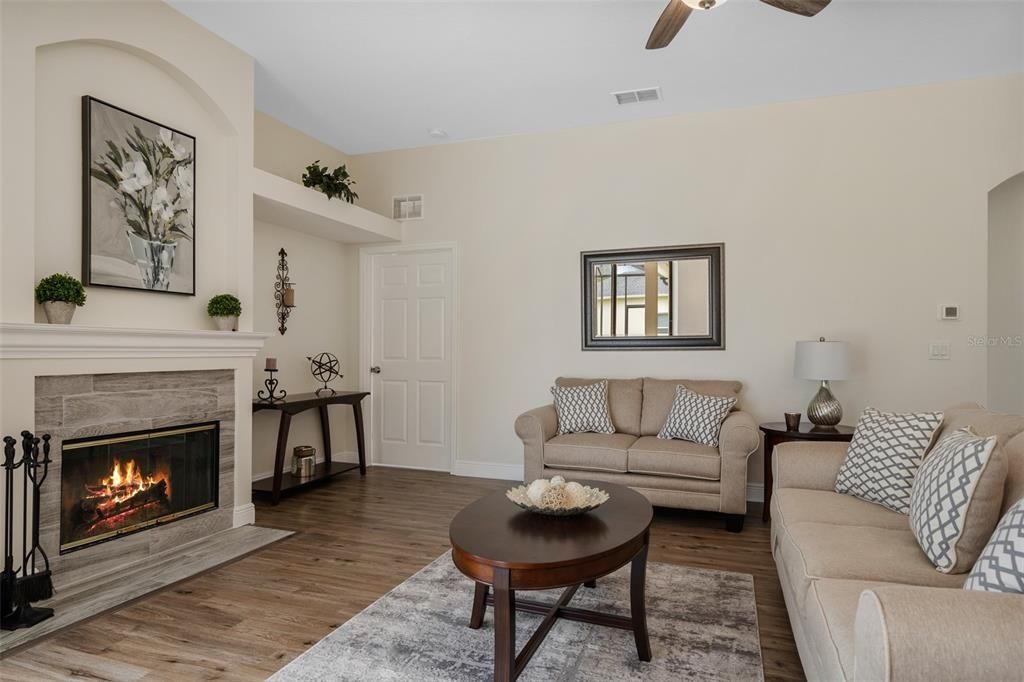 Active With Contract: $562,900 (4 beds, 3 baths, 2725 Square Feet)