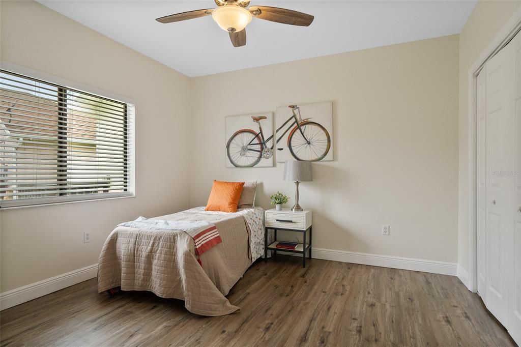 Active With Contract: $562,900 (4 beds, 3 baths, 2725 Square Feet)