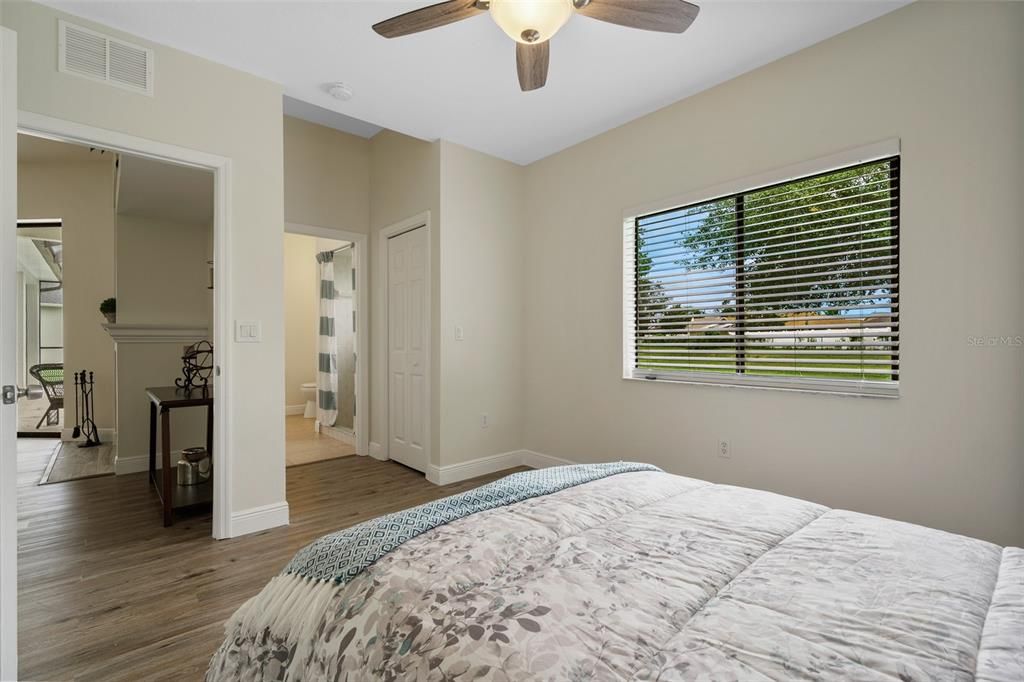 Active With Contract: $562,900 (4 beds, 3 baths, 2725 Square Feet)