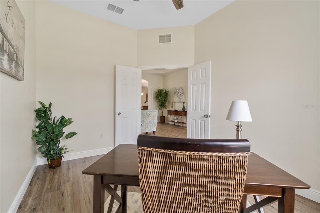 Active With Contract: $562,900 (4 beds, 3 baths, 2725 Square Feet)