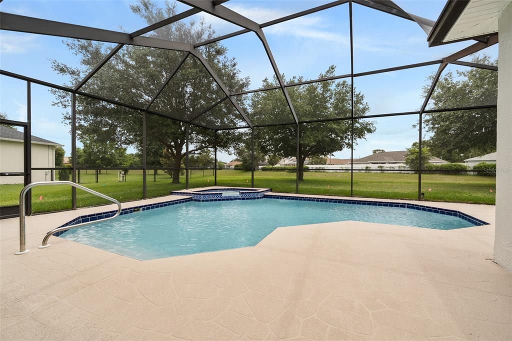 Active With Contract: $562,900 (4 beds, 3 baths, 2725 Square Feet)