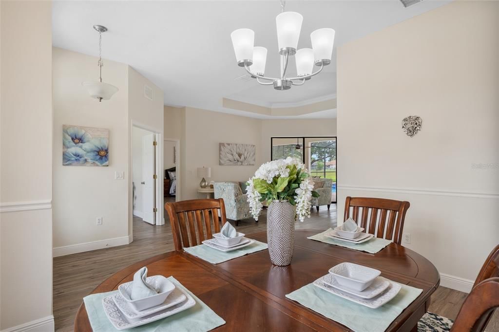 Active With Contract: $562,900 (4 beds, 3 baths, 2725 Square Feet)