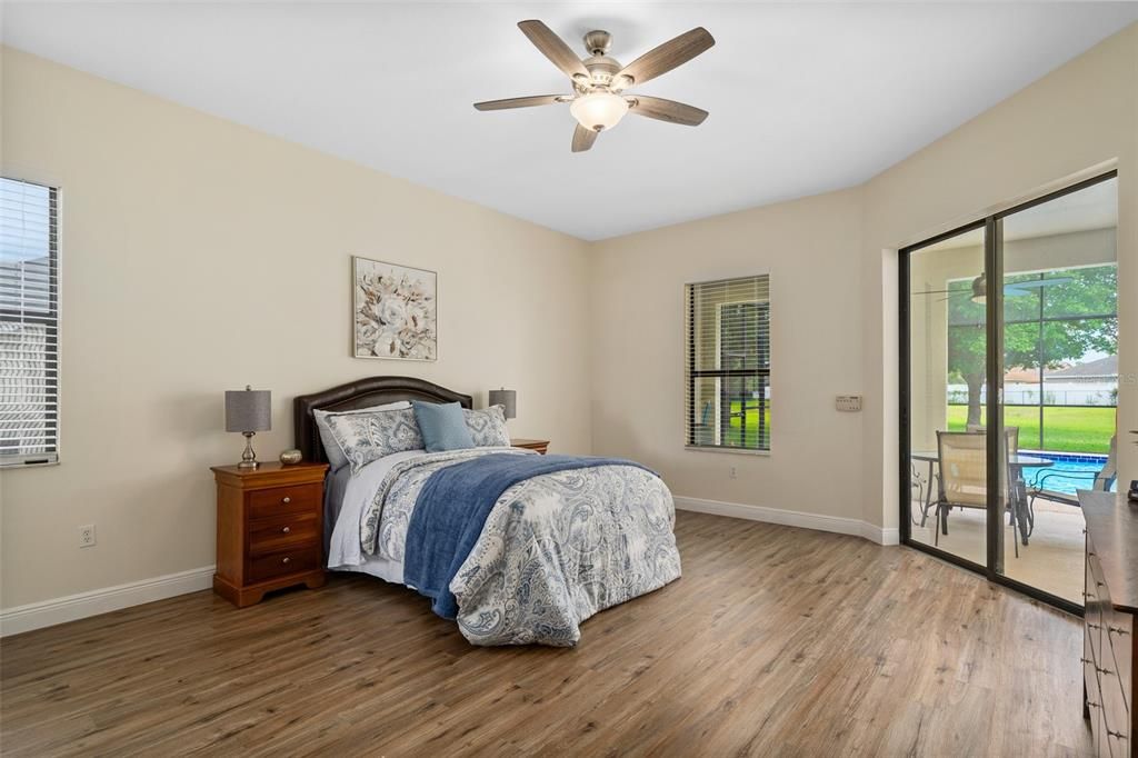 Active With Contract: $562,900 (4 beds, 3 baths, 2725 Square Feet)