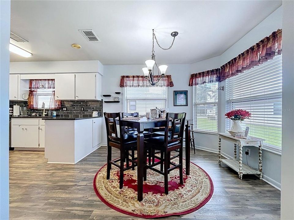 En Venta: $315,000 (3 camas, 2 baños, 1808 Pies cuadrados)