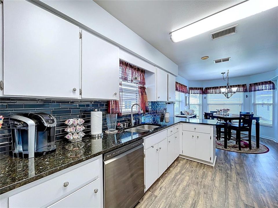 En Venta: $315,000 (3 camas, 2 baños, 1808 Pies cuadrados)