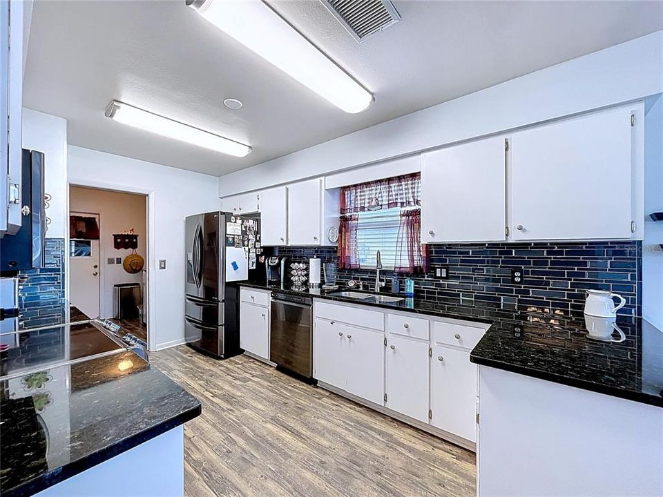 En Venta: $315,000 (3 camas, 2 baños, 1808 Pies cuadrados)