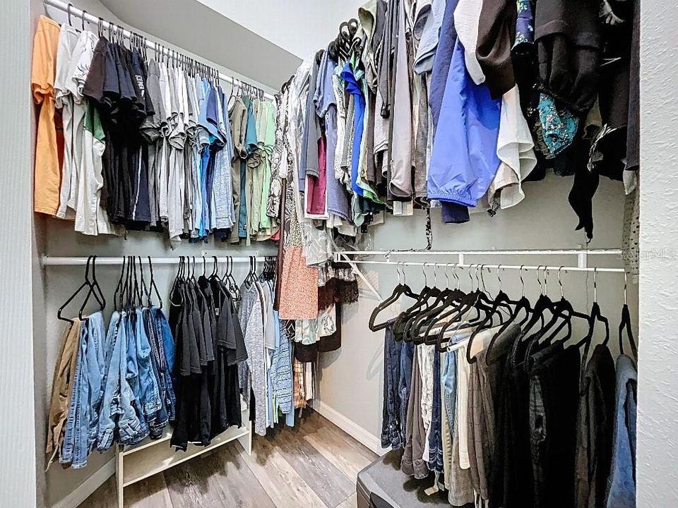 Activo con contrato: $242,000 (2 camas, 2 baños, 1240 Pies cuadrados)