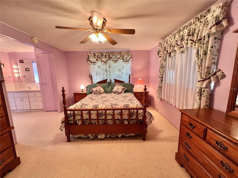 待售: $119,000 (2 贝兹, 2 浴室, 1312 平方英尺)