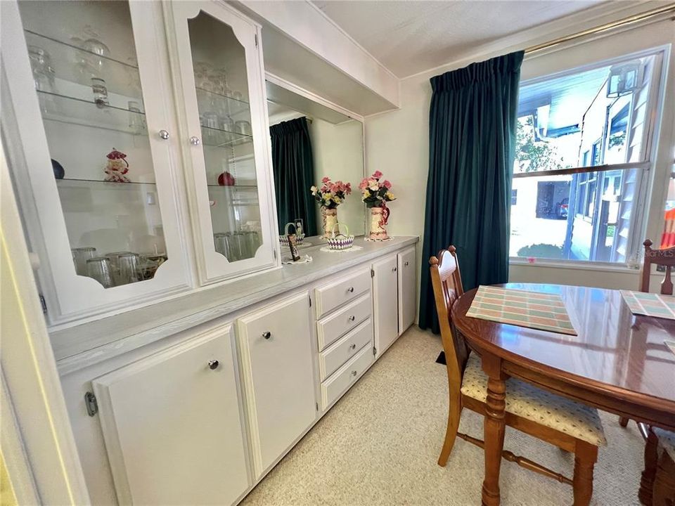 待售: $119,000 (2 贝兹, 2 浴室, 1312 平方英尺)