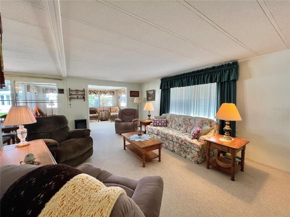 待售: $119,000 (2 贝兹, 2 浴室, 1312 平方英尺)