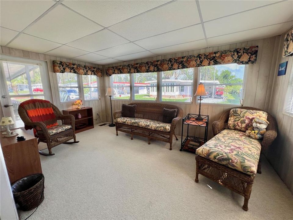 待售: $119,000 (2 贝兹, 2 浴室, 1312 平方英尺)