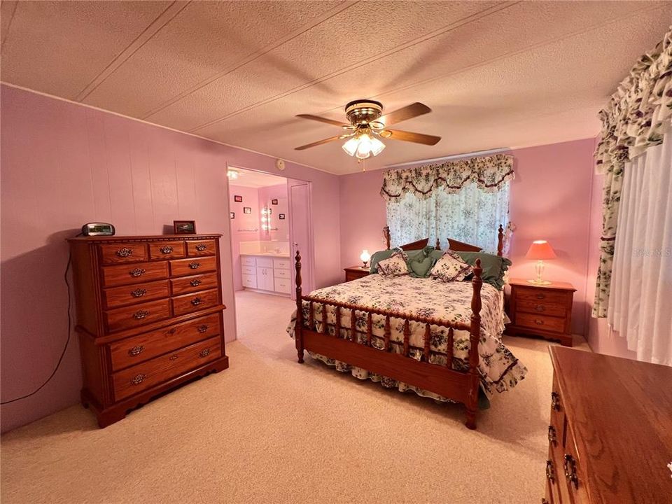 待售: $119,000 (2 贝兹, 2 浴室, 1312 平方英尺)