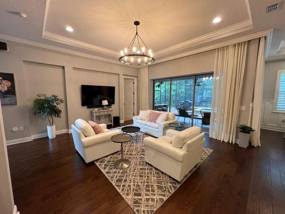 В аренду: $9,490 (5 спален, 4 ванн, 4671 Квадратных фут)