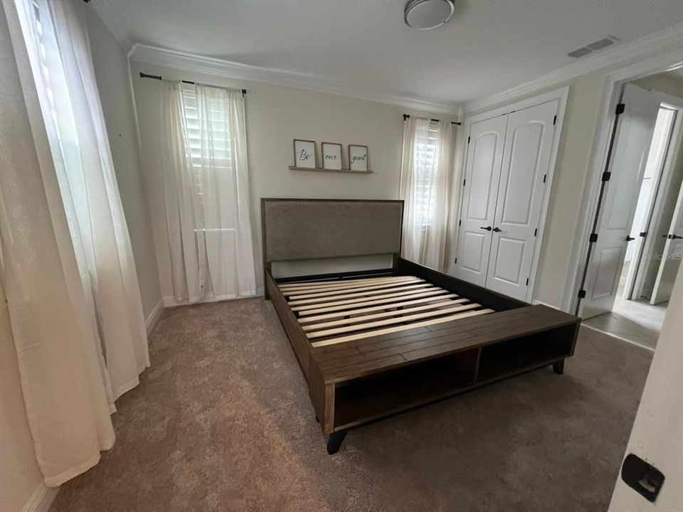 В аренду: $9,490 (5 спален, 4 ванн, 4671 Квадратных фут)