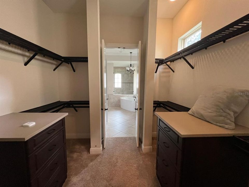 В аренду: $9,490 (5 спален, 4 ванн, 4671 Квадратных фут)