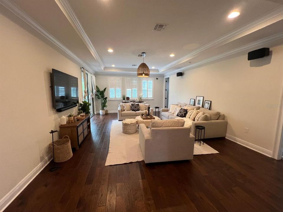 В аренду: $9,490 (5 спален, 4 ванн, 4671 Квадратных фут)