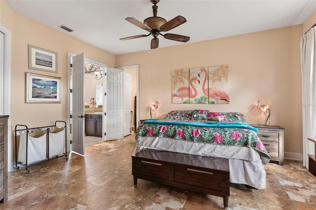 На продажу: $429,900 (3 спален, 2 ванн, 2692 Квадратных фут)