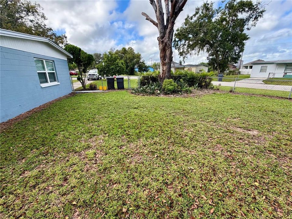 待售: $258,000 (3 贝兹, 1 浴室, 1121 平方英尺)