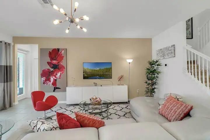 待售: $650,000 (5 贝兹, 5 浴室, 3067 平方英尺)