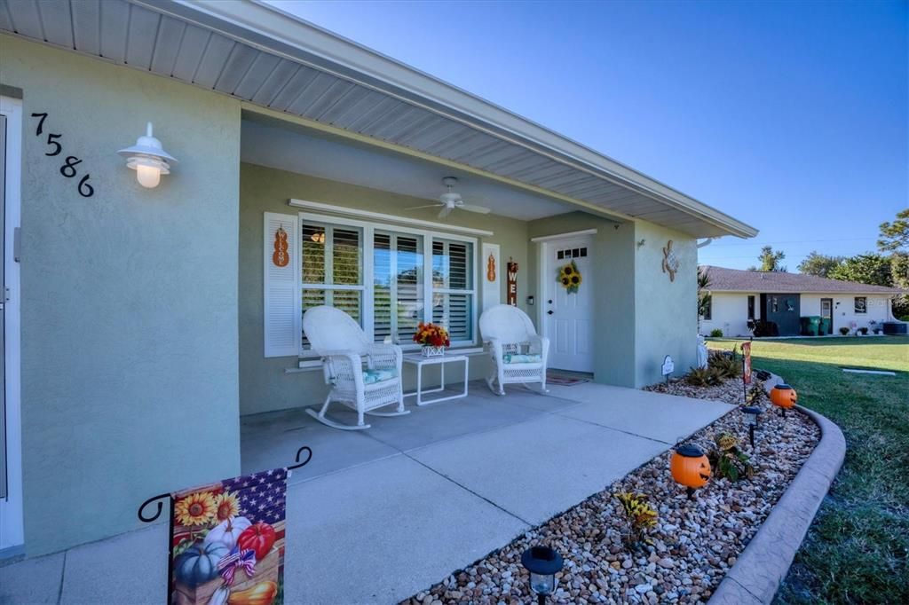 На продажу: $370,000 (2 спален, 2 ванн, 1462 Квадратных фут)