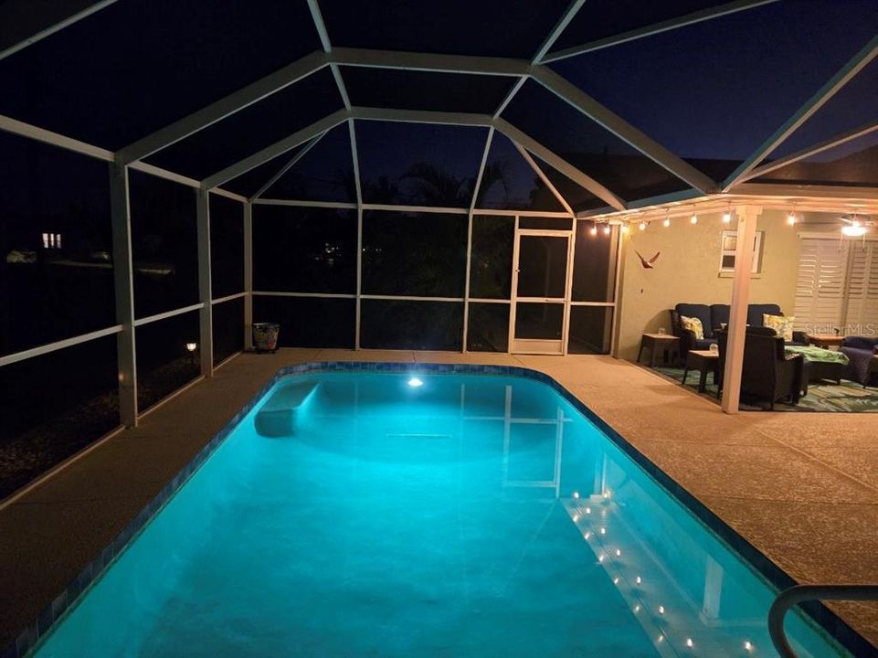 На продажу: $370,000 (2 спален, 2 ванн, 1462 Квадратных фут)