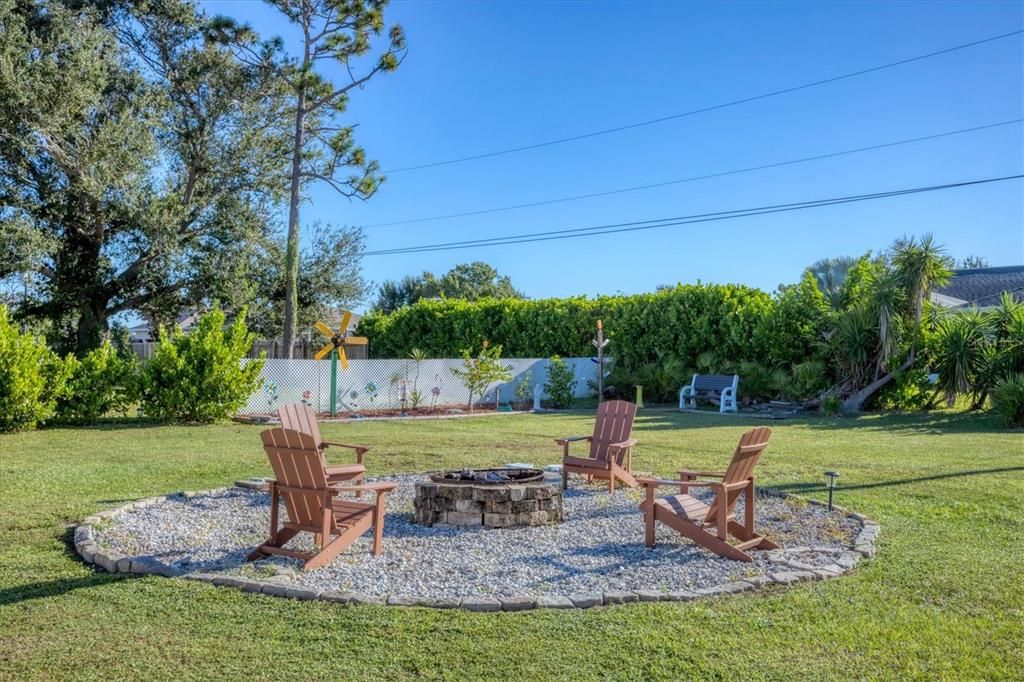 На продажу: $370,000 (2 спален, 2 ванн, 1462 Квадратных фут)