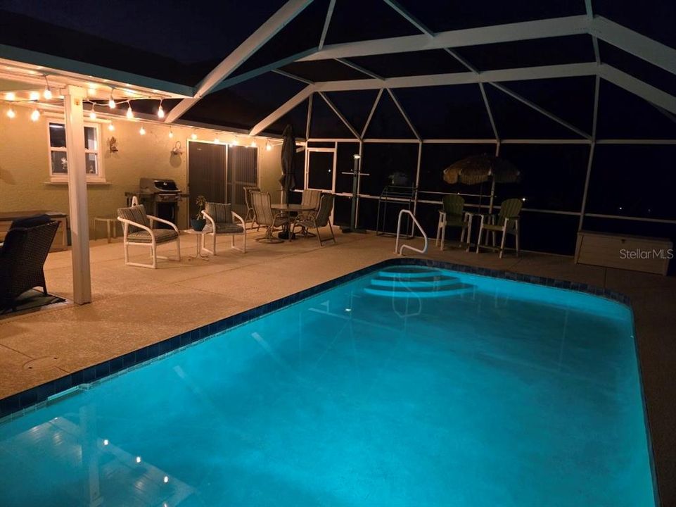 На продажу: $370,000 (2 спален, 2 ванн, 1462 Квадратных фут)