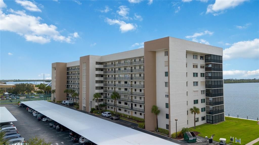 待售: $275,000 (2 贝兹, 2 浴室, 1269 平方英尺)