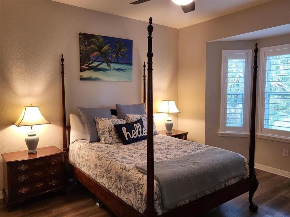 Active With Contract: $369,500 (2 beds, 2 baths, 1400 Square Feet)