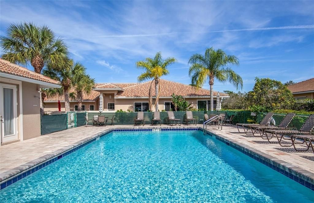 Active With Contract: $369,500 (2 beds, 2 baths, 1400 Square Feet)