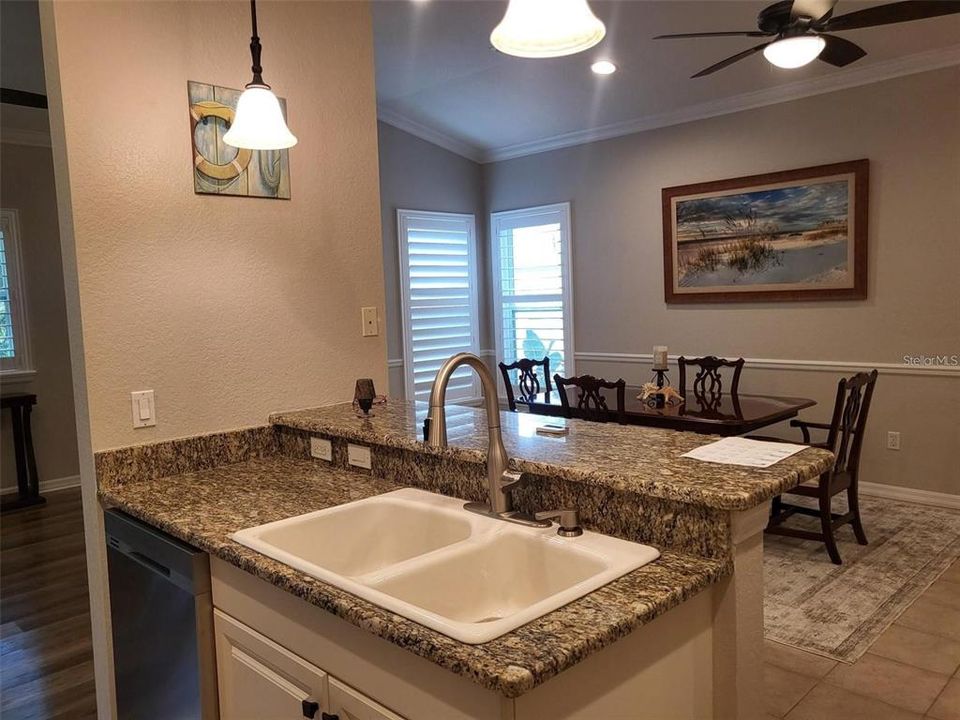 Active With Contract: $369,500 (2 beds, 2 baths, 1400 Square Feet)