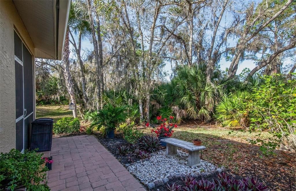 Active With Contract: $369,500 (2 beds, 2 baths, 1400 Square Feet)